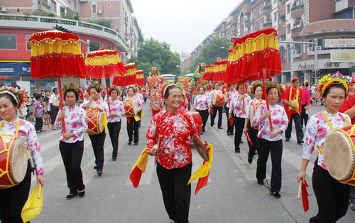 泉州蟳埔女和媽祖繞境巡安-2.jpg